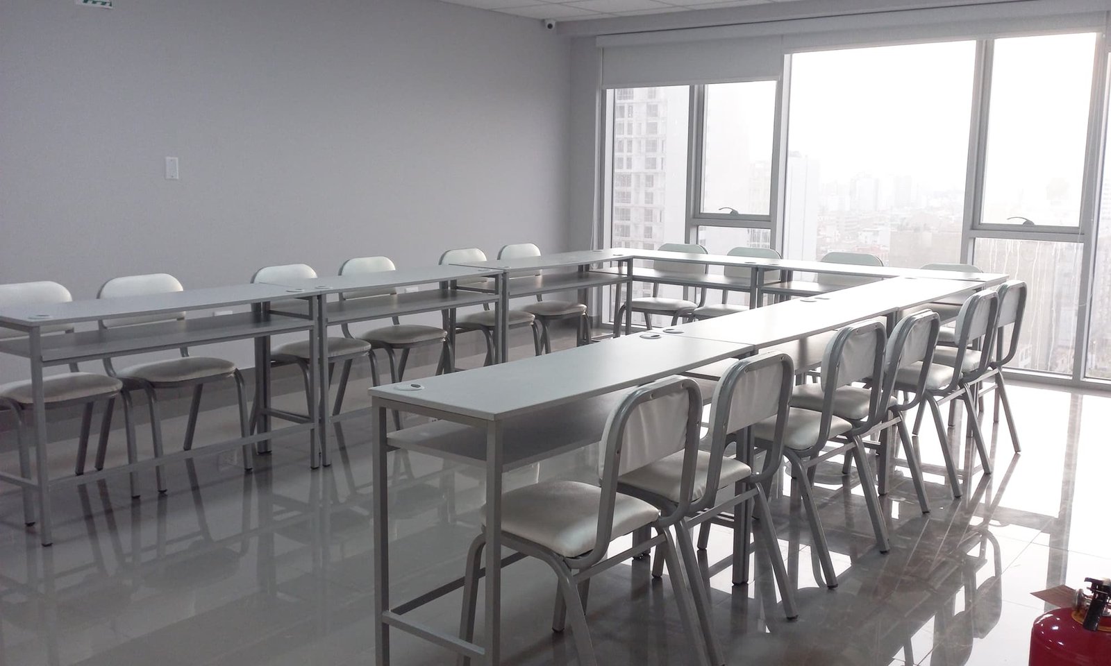 Sala de eventos corporativos en Lima vista general